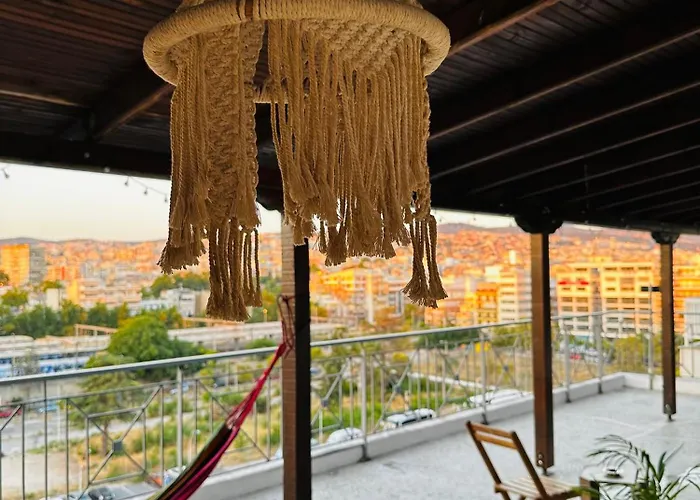Skyline View - Big Balcony *